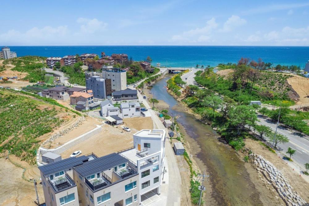 Gangneung St153 Hotel Exterior foto